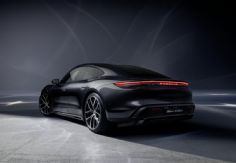 Foto ilustrativa de nota Autos Porsche en Rusia dejan de funcionar, podría ser un ataque informático