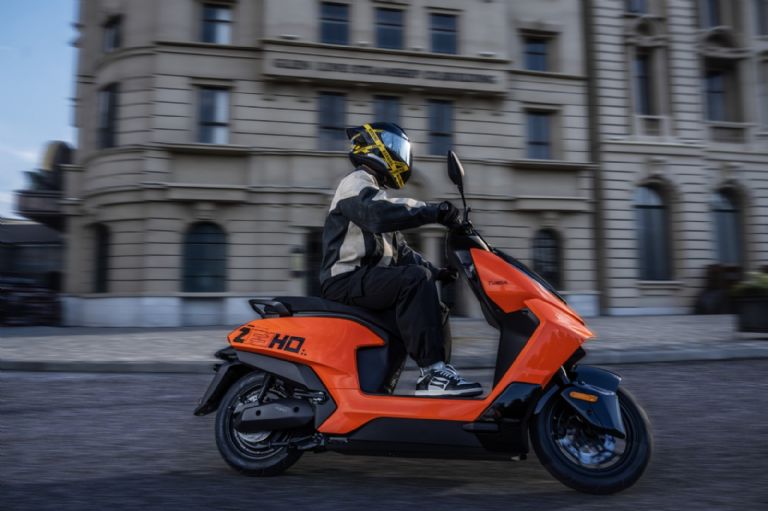 Zeeho busca ser tendencia en la movilidad eléctrica