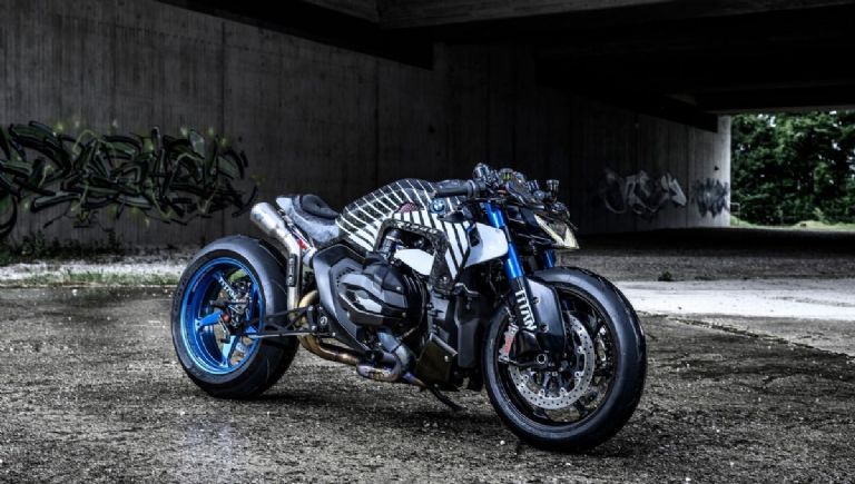 La BMW R 1300 R TITAN tiene una personalidad dinámica