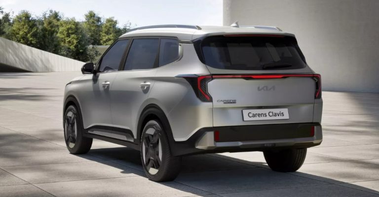 Carens Clavis EV