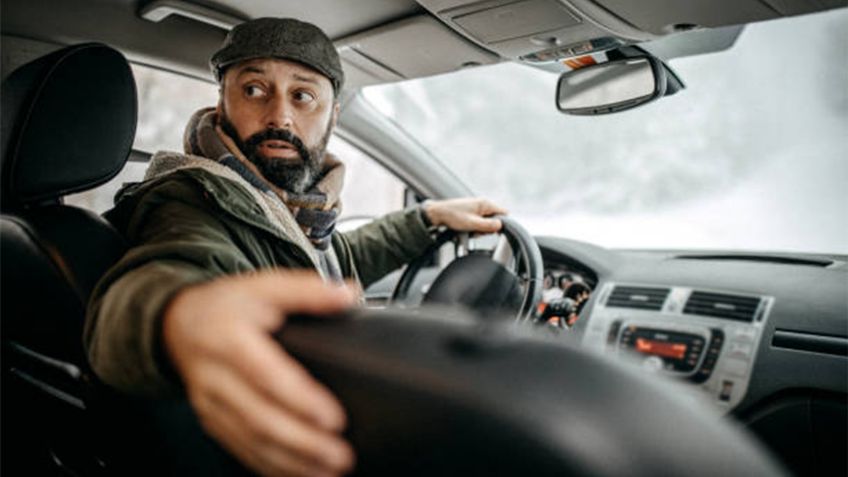 5 errores que debes evitar al manejar en reversa y que terminan en choque