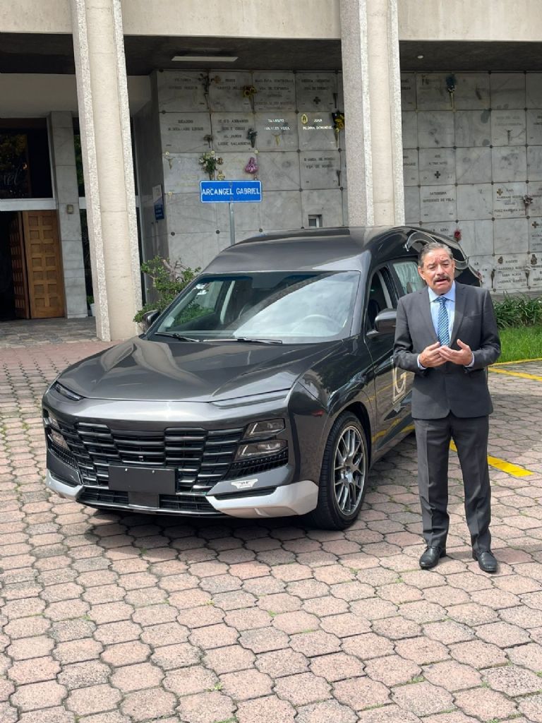 Gayosso responde a las demandas del sector funerario