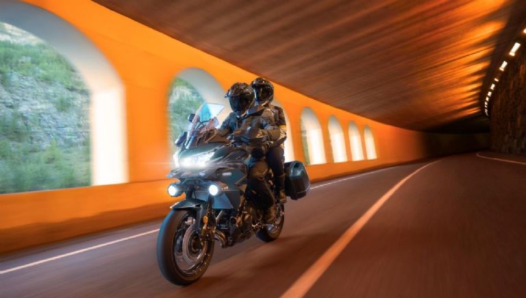 Así es la Kawasaki Versys 650 modelo 2026