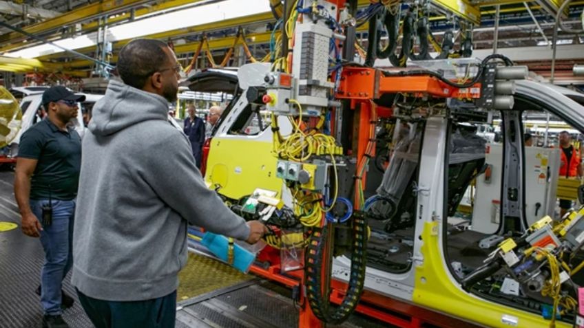 GM enfrenta presión de precios y aranceles en Norteamérica; impacto de $200 millones en Q2 2025