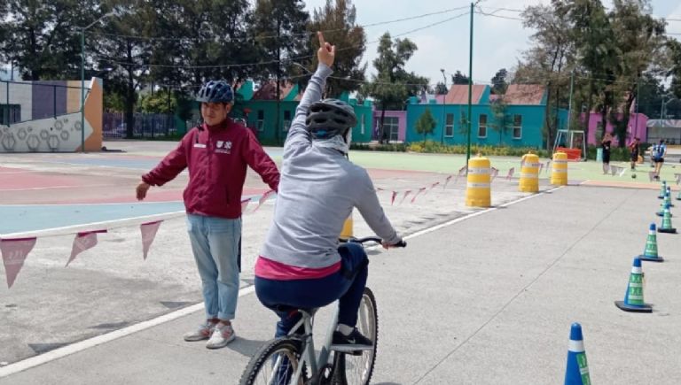 Talleres que se imparten en la Biciescuela de Semovi