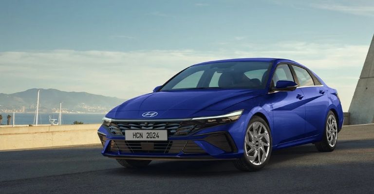 Hyundai Elantra HEV 2026
