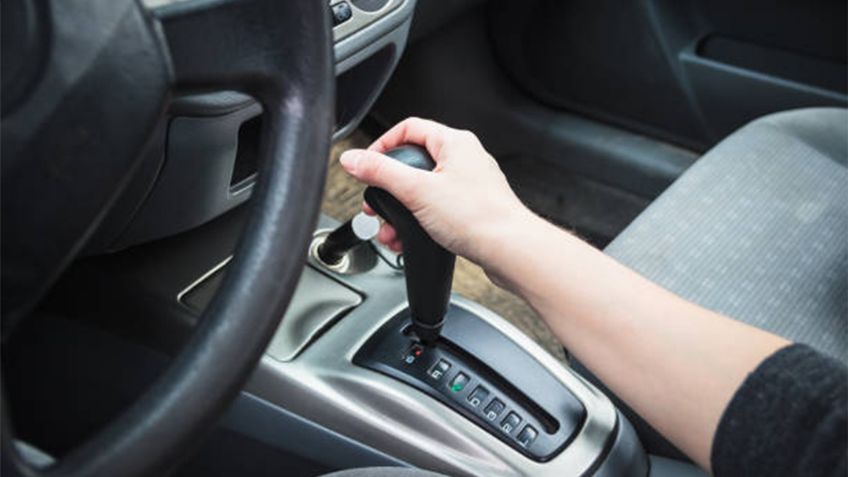 Errores comunes al manejar un auto automático