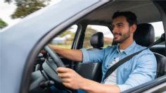 ¿Cómo mantener la vista activa y anticipar peligros mientras manejas?