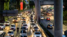 ¿Cómo ahorrar gasolina al manejar en el tráfico pesado?