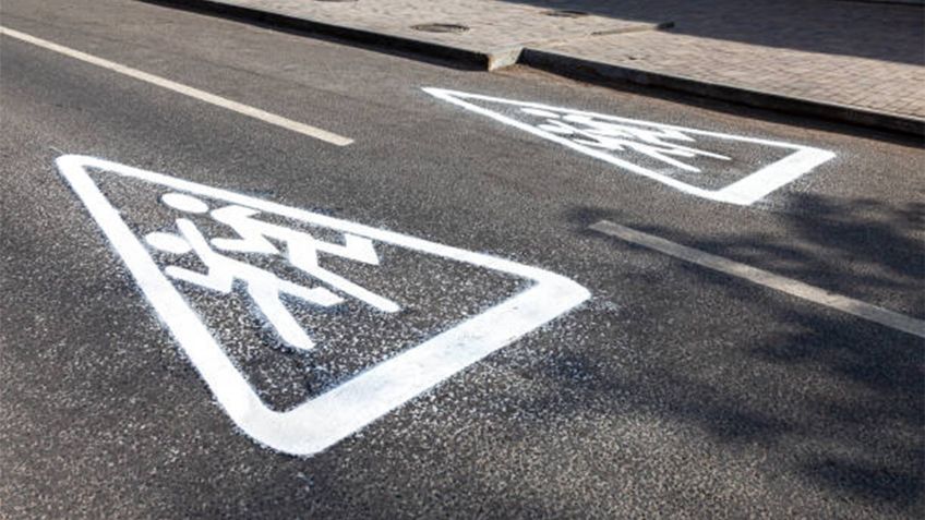 ¿Cómo interpretar correctamente las señales de tránsito horizontales?