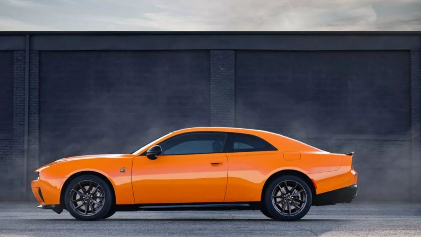 Dodge Charger Scat Pack 2026, el deportivo deja la electrificación y es a combustión