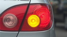 El uso correcto de las direccionales en el tránsito