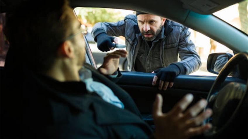 Qué hacer si eres víctima de intento de asalto mientras manejas