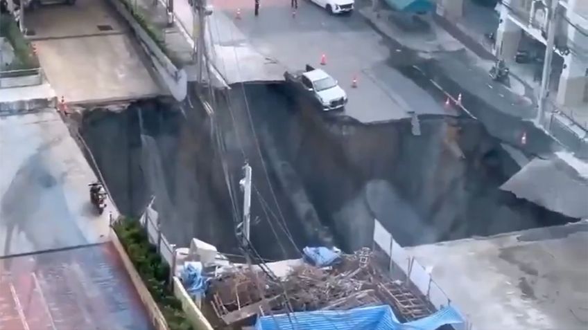 Captan como se forma socavón de 50 metros en Tailandia