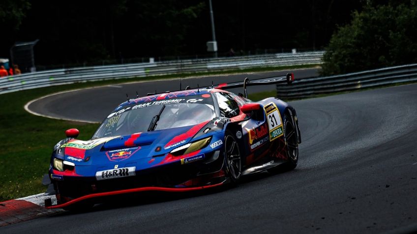 Max Verstappen logra impresionante victoria en Nurburgring con Ferrari