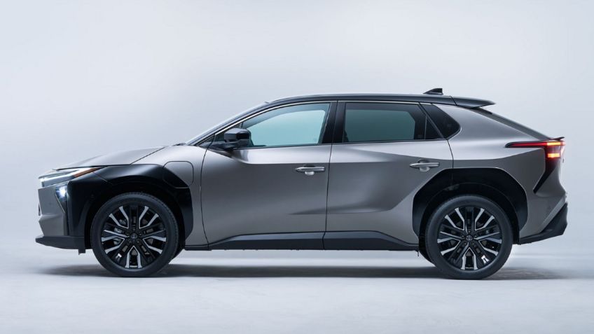 Toyota sólo vendió 18 autos eléctricos en Japón en agosto 2025. Allá los vehículos a combustión dominan