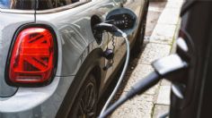Cómo cargar un auto eléctrico en casa: requisitos, costos y seguridad