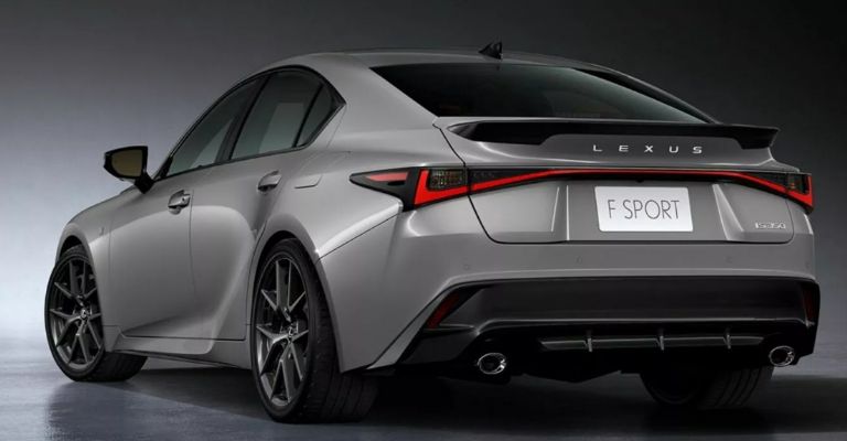 Lexus IS 2026