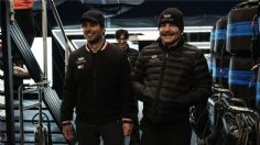 Cadillac muestra los uniformes que usarán Checo Pérez y Valtteri Bottas