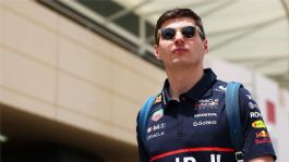 Foto que representa a El jefe de la Fórmula E responde a Max Verstappen tras su crítica a los nuevos autos de la F1