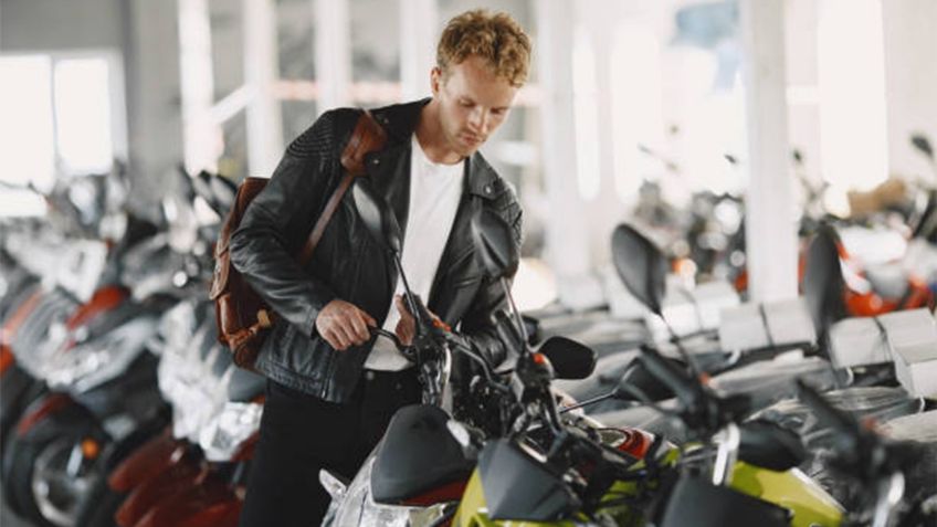 Deducción de motocicletas ante el SAT: ¿aplican las mismas reglas que para autos?