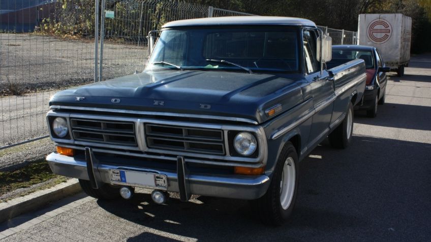 F-100, la icónica pick-up que protagonizó el show de Bad Bunny en Super Bowl