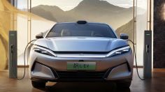 BYD presenta un cargador que va del 10% al 90% de la batería en menos de 10 minutos