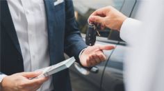 ¿Cómo saber si un auto tiene adeudos antes de comprarlo?