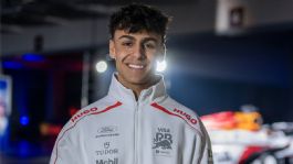 Foto que representa a Arvid Lindblad afirma que no siente presión en su temporada debut en la F1