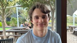 Foto que representa a Oscar Piastri se "muda" a los Supercars