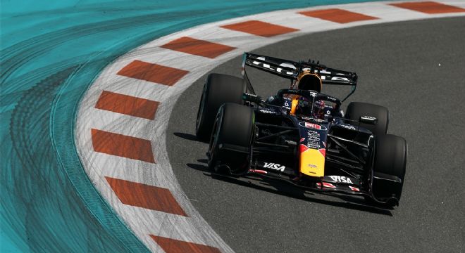 Red Bull se lamenta con Verstappen por no poder arreglar la dirección del auto en el GP de Miami