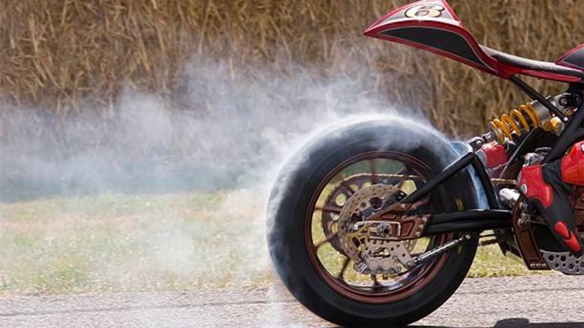 Cómo evitar que tu moto se sobrecaliente en temporada de calor: consejos clave para proteger el motor